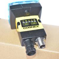 COGNEX smart Camera auto focus IS2000M-110-30-125 828-10379-1R A -unused-